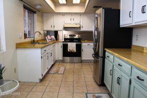 3841 N four winds dr tucson - kitchen